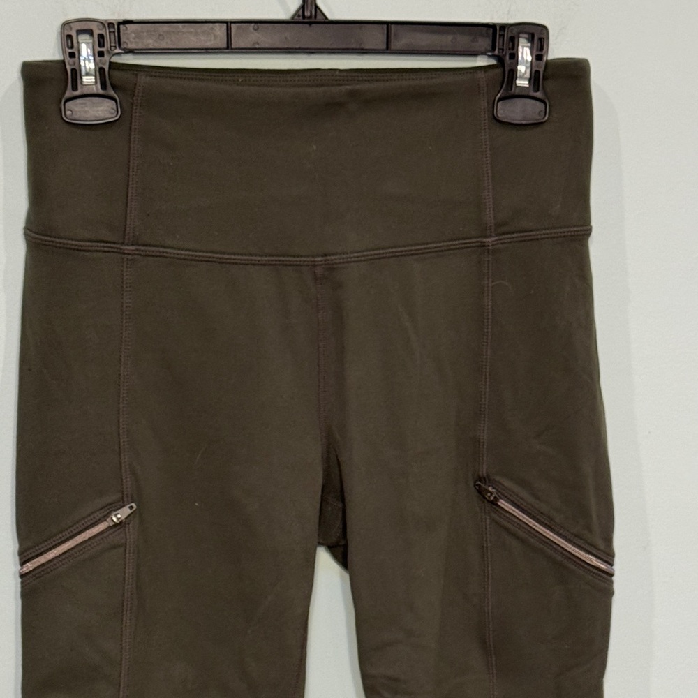 Athleta Olive Green Women's athletic leggings Size M